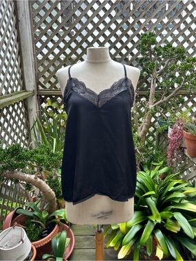 Closette Chic,  Black Lace Trim Satin Tank Top  Size Small.   NWOT